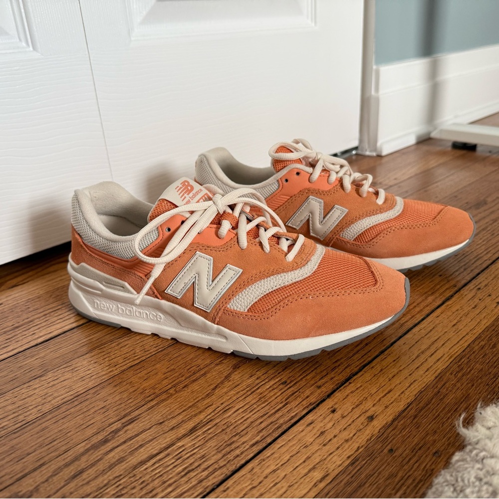 New Balance 997H Sneakers - size 8 Brand New!